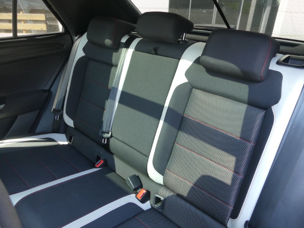 VW T-Roc 2.0 TSI Sport DSG 4Motion-image-11