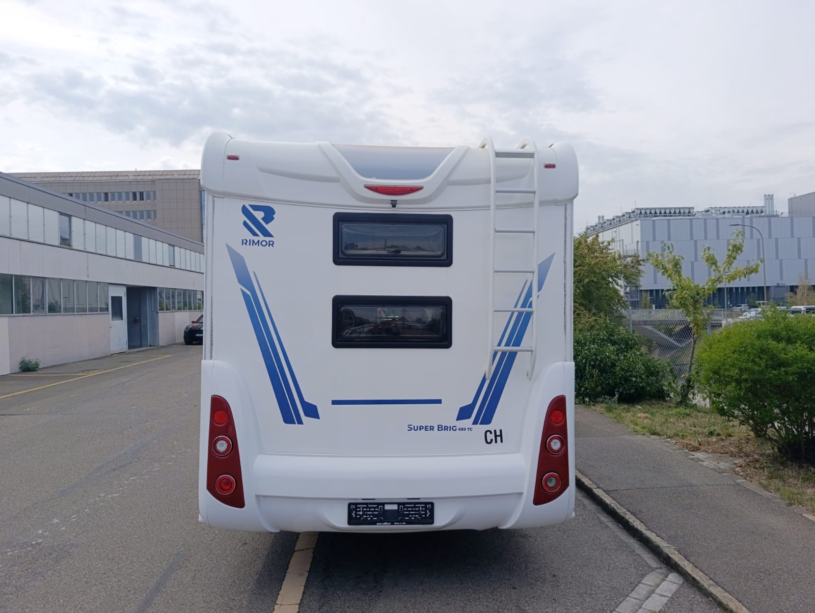 RIMOR Super Brig 689 TC ***das ultimative Familien-Wohnmobil der Oberklasse***-image-6