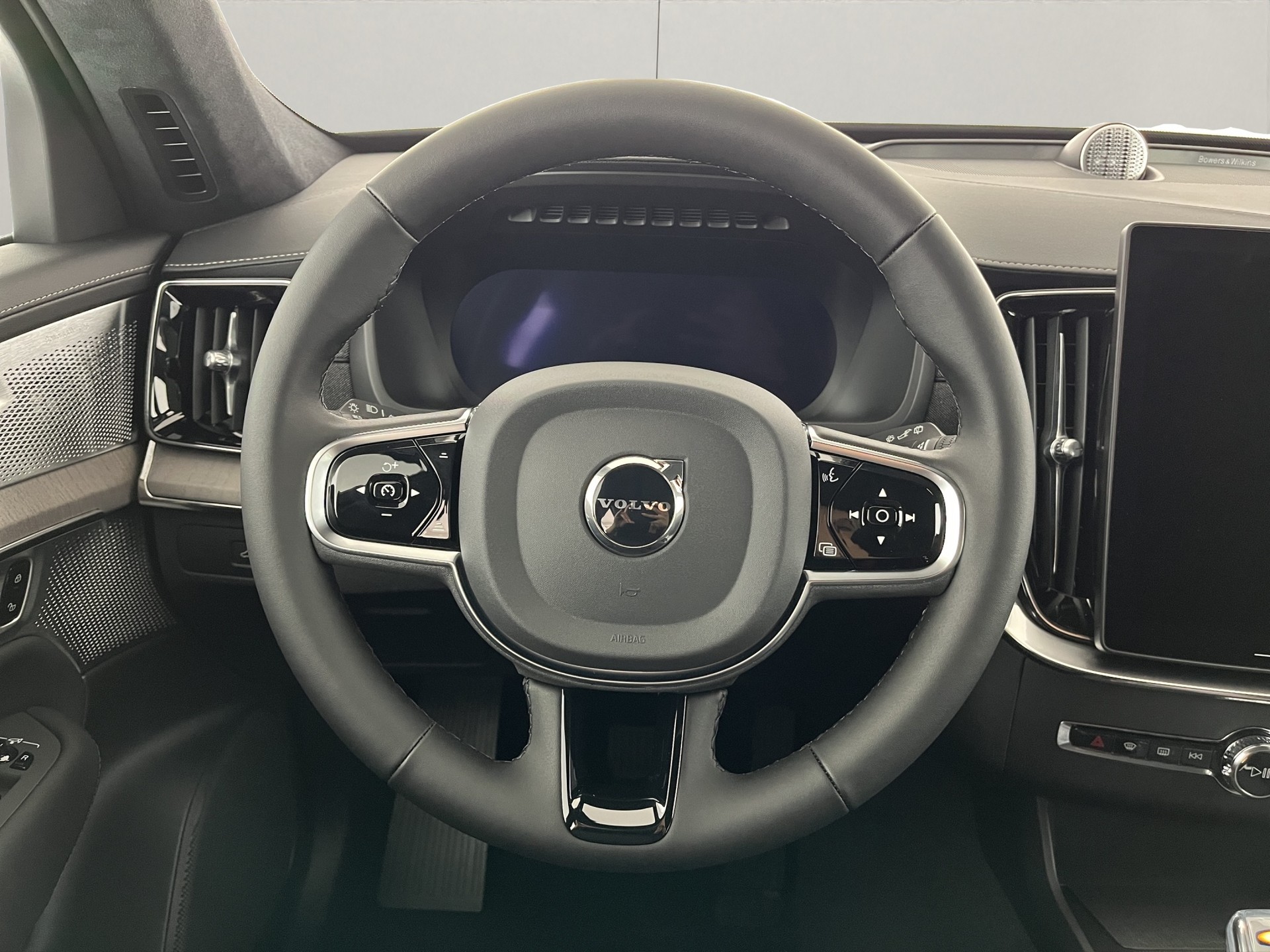 VOLVO XC90 2.0 T8 TE Ultra Bright eAWD-image-10