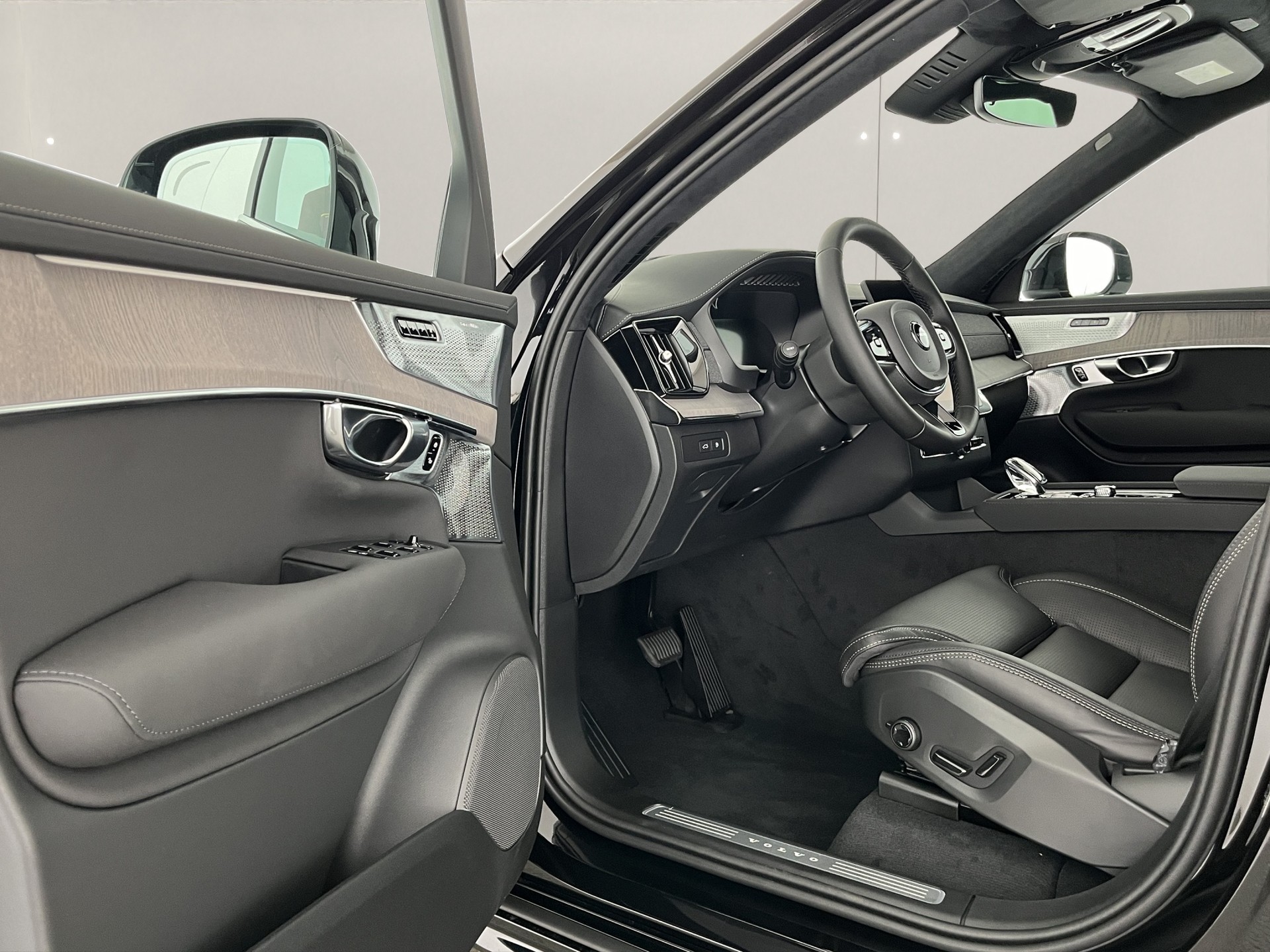 VOLVO XC90 2.0 T8 TE Ultra Bright eAWD-image-8