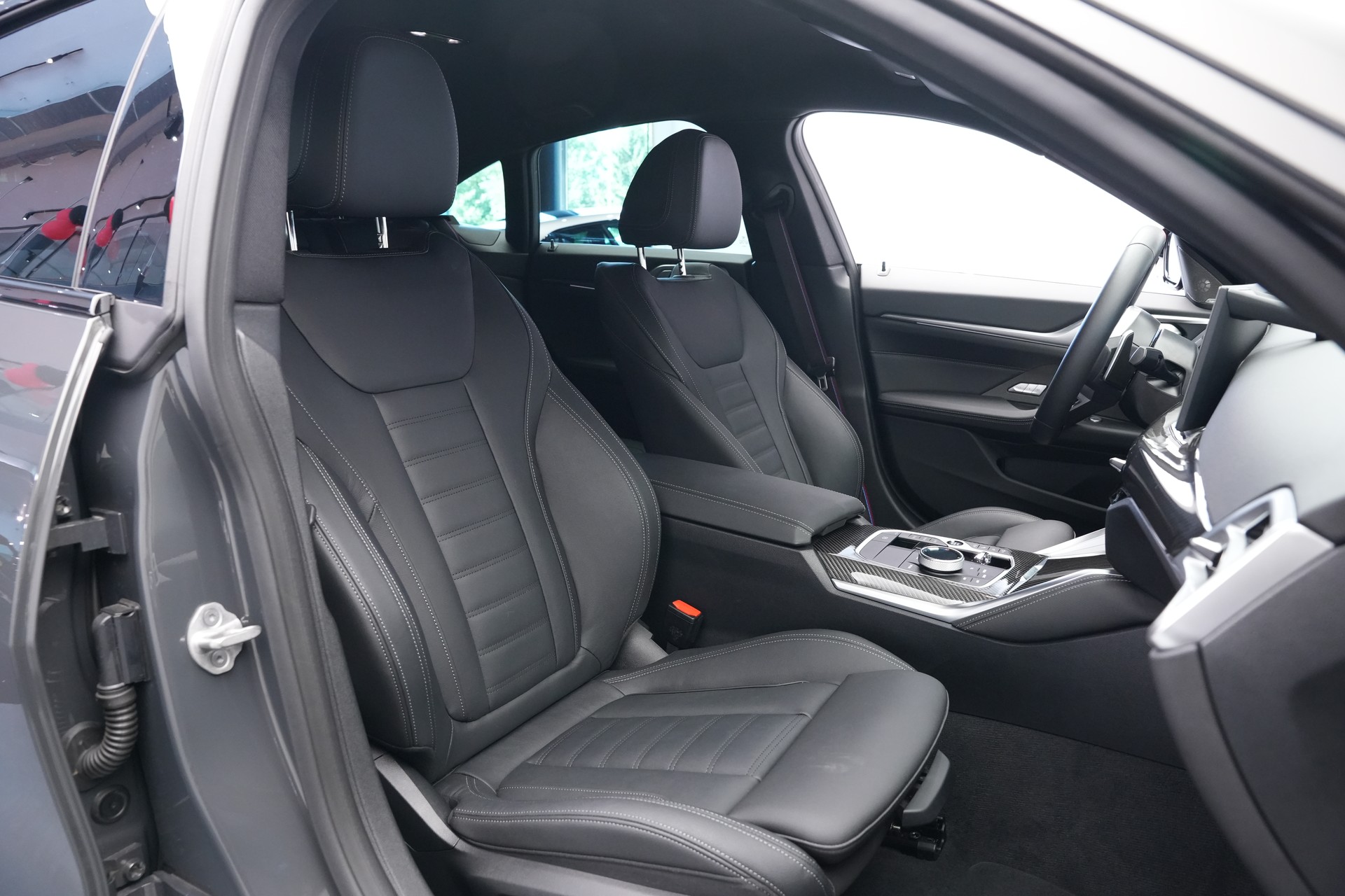 BMW M440i xDrive 48V Gran Coupé M Sport Pro Steptronic *Facelift* *Glasapplikation* *Carbon*-image-13
