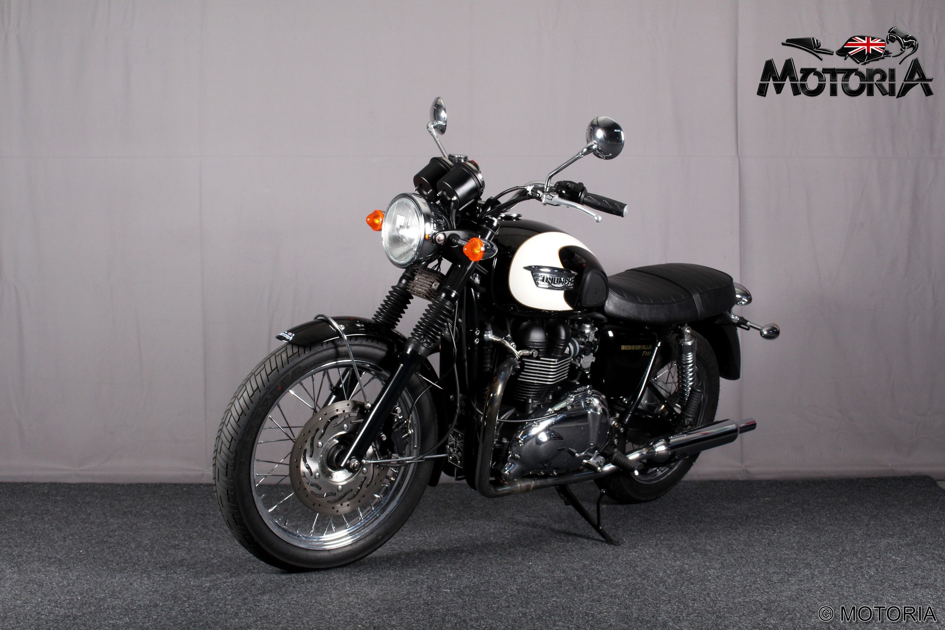 TRIUMPH Bonneville T100-image-6