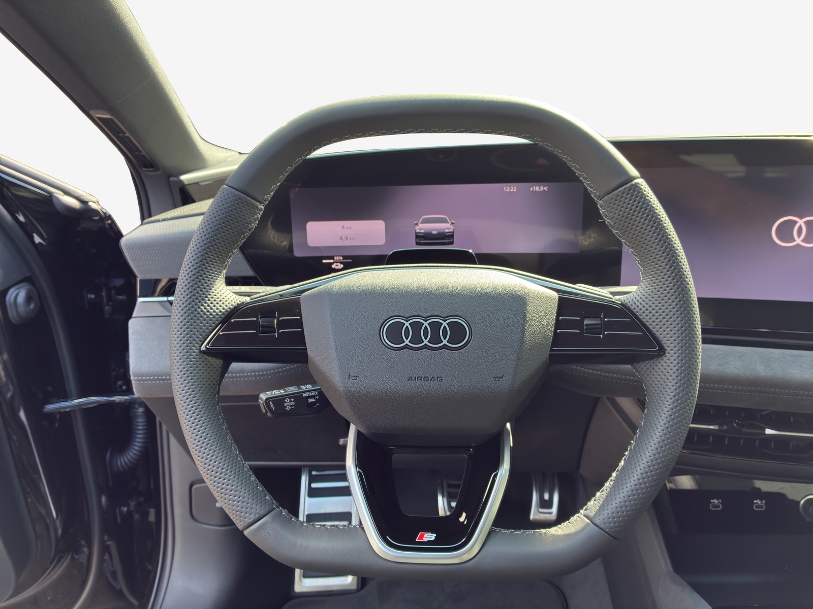 AUDI A6 Avant e-tron-image-9