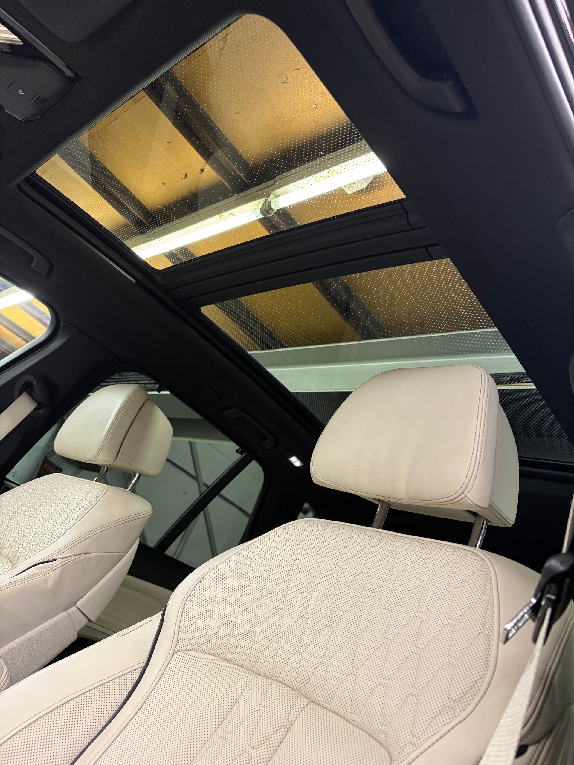 BMW X5 xDrive M50d Steptronic-image-12