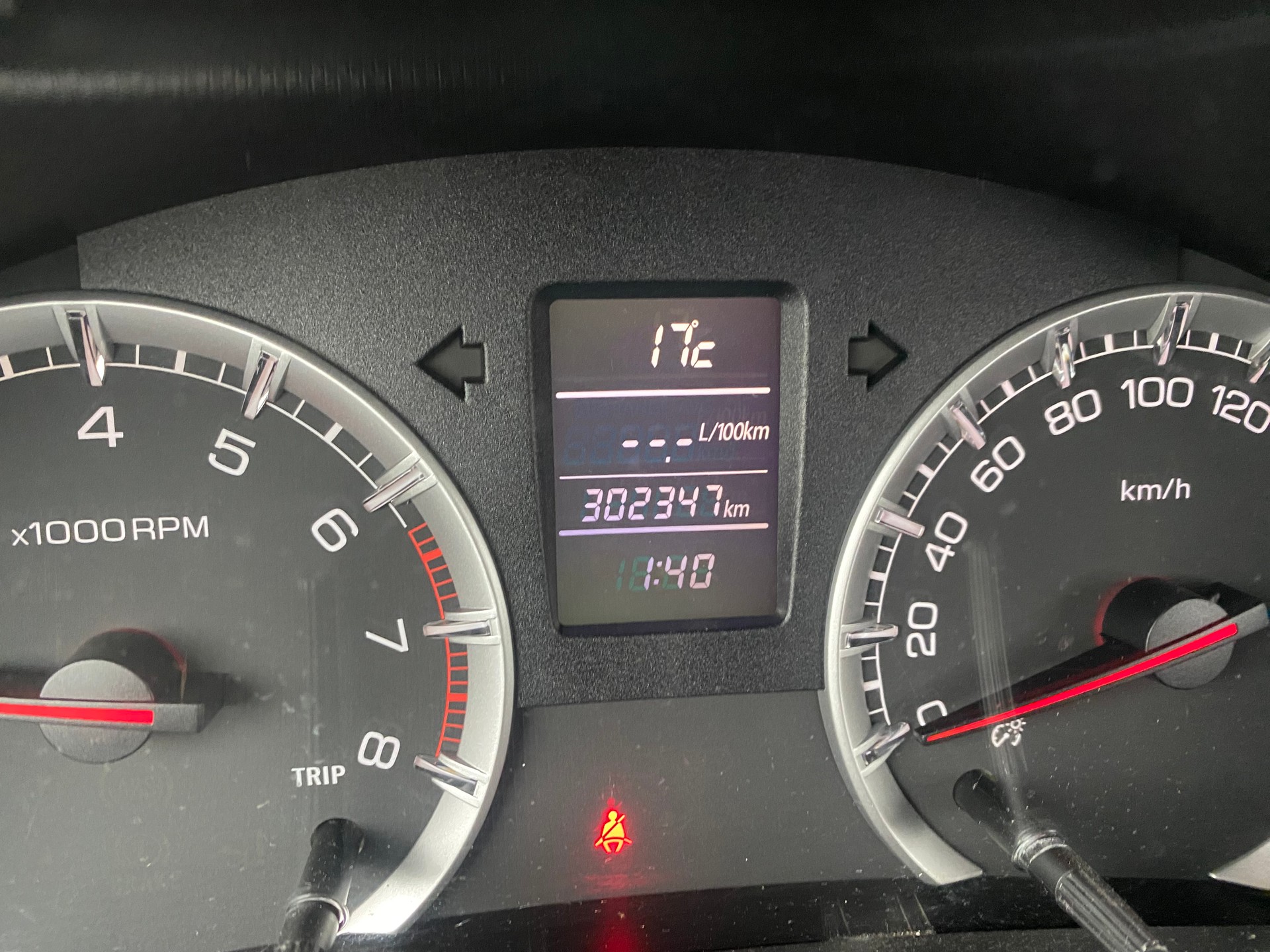 SUZUKI Swift 1.2i 16V GL 4x4-image-6