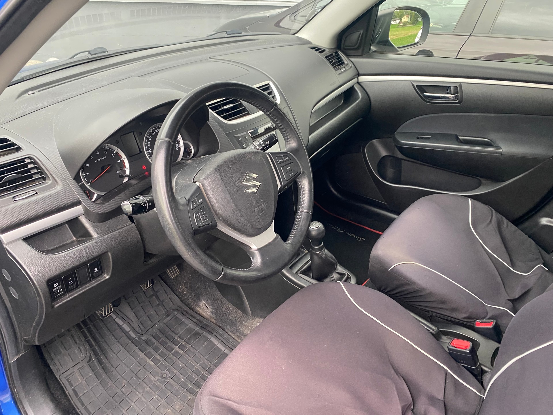 SUZUKI Swift 1.2i 16V GL 4x4-image-4