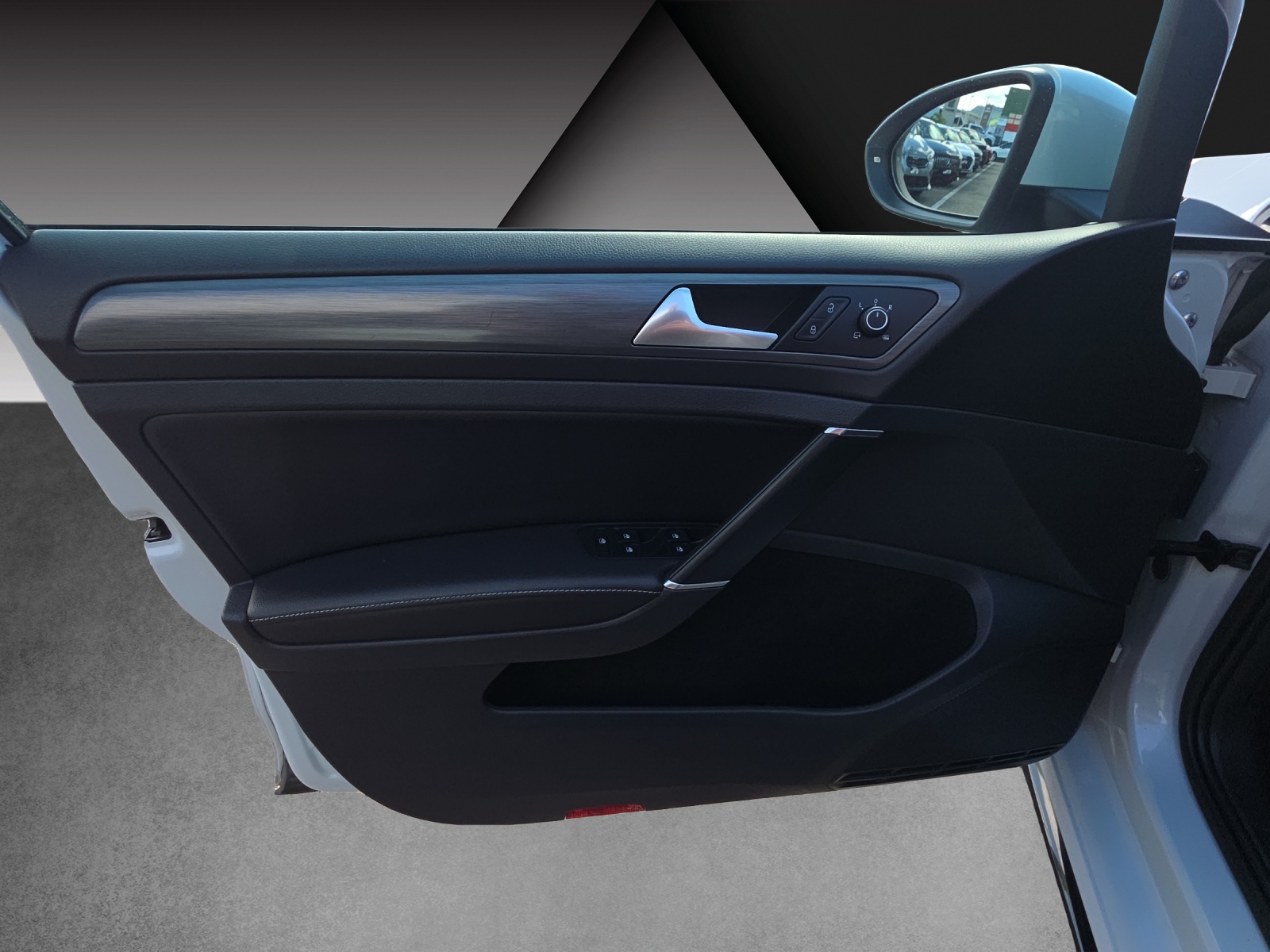 VW Golf Variant 1.4 TSI R-Line DSG-image-15