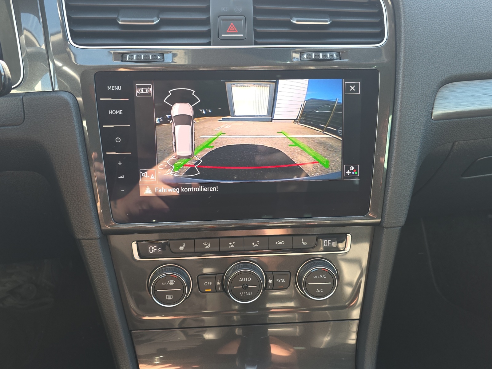 VW Golf Variant 1.4 TSI R-Line DSG-image-10