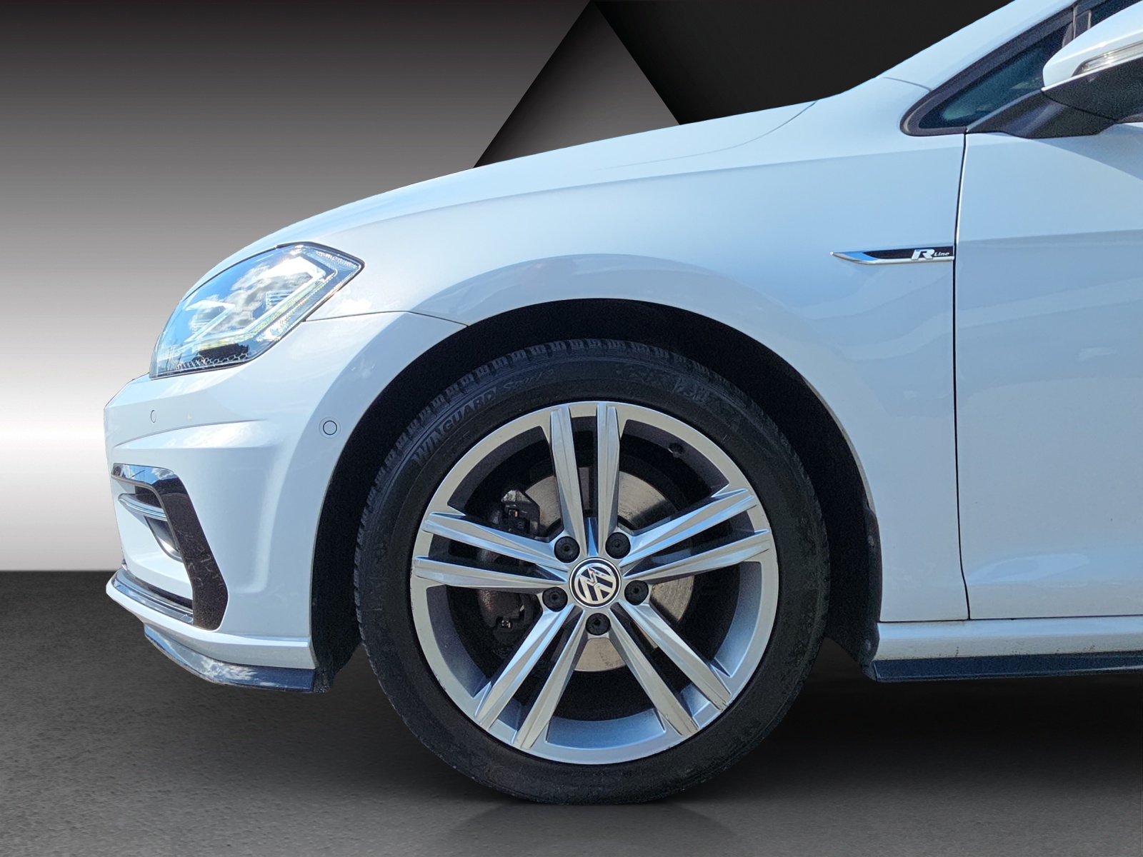 VW Golf Variant 1.4 TSI R-Line DSG-image-18