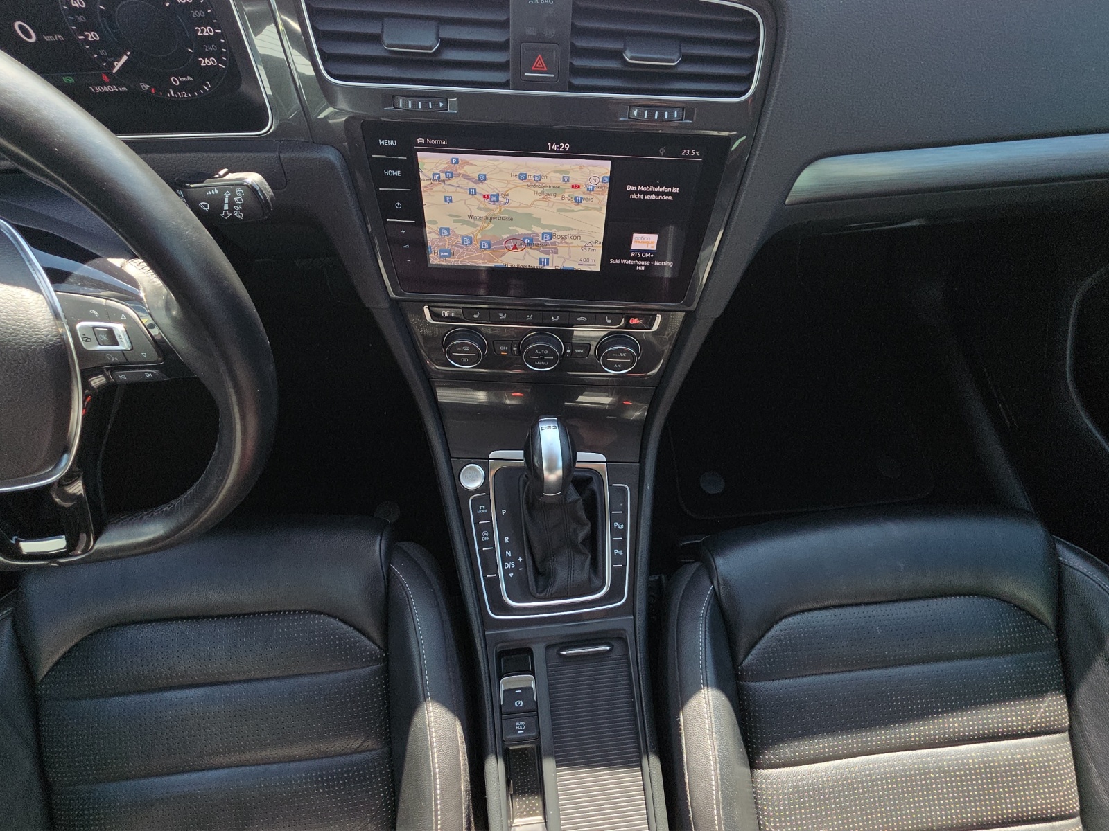 VW Golf Variant 1.4 TSI R-Line DSG-image-11