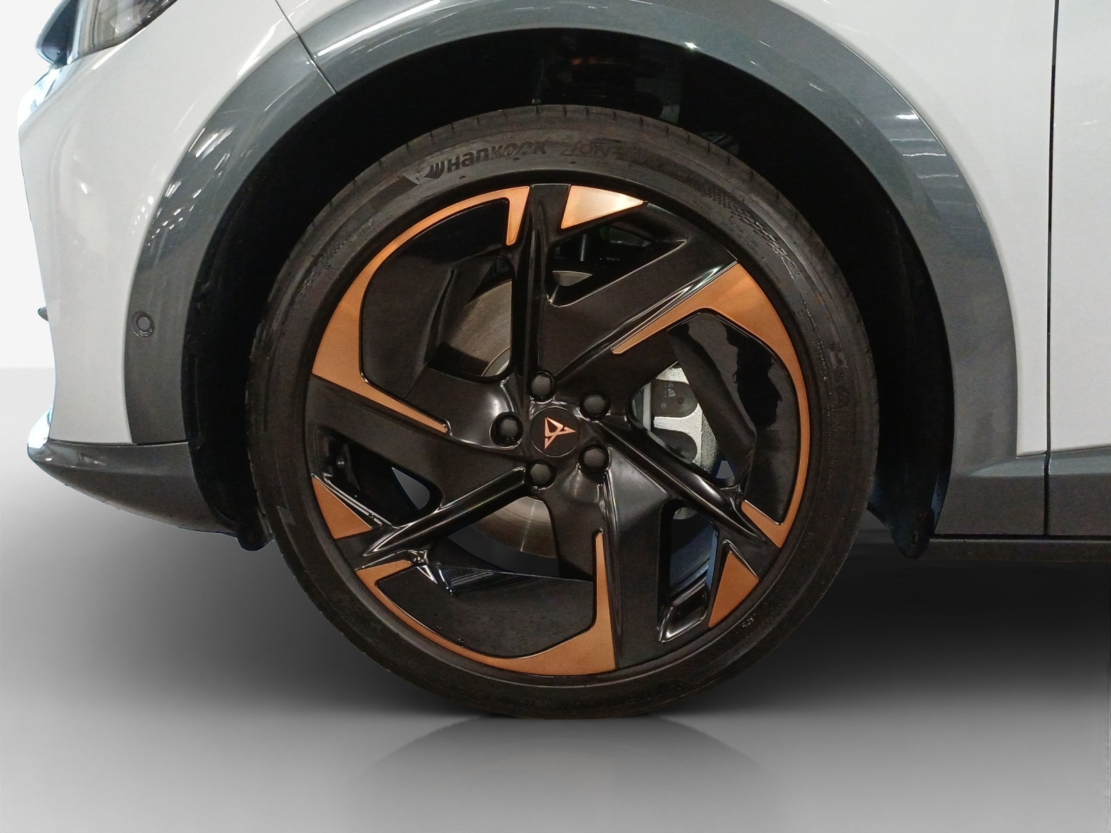 CUPRA Tavascan Type 9 77 kWh Adrenaline-showroom-element-2