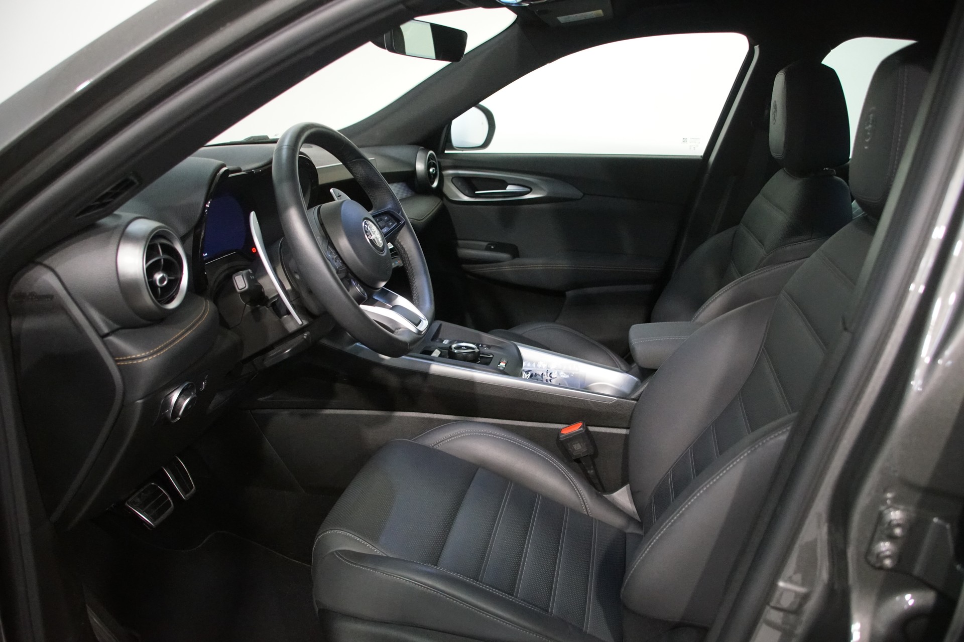 ALFA ROMEO Tonale 1.5 48V Hybrid swiss Veloce Premium Facelift-image-11