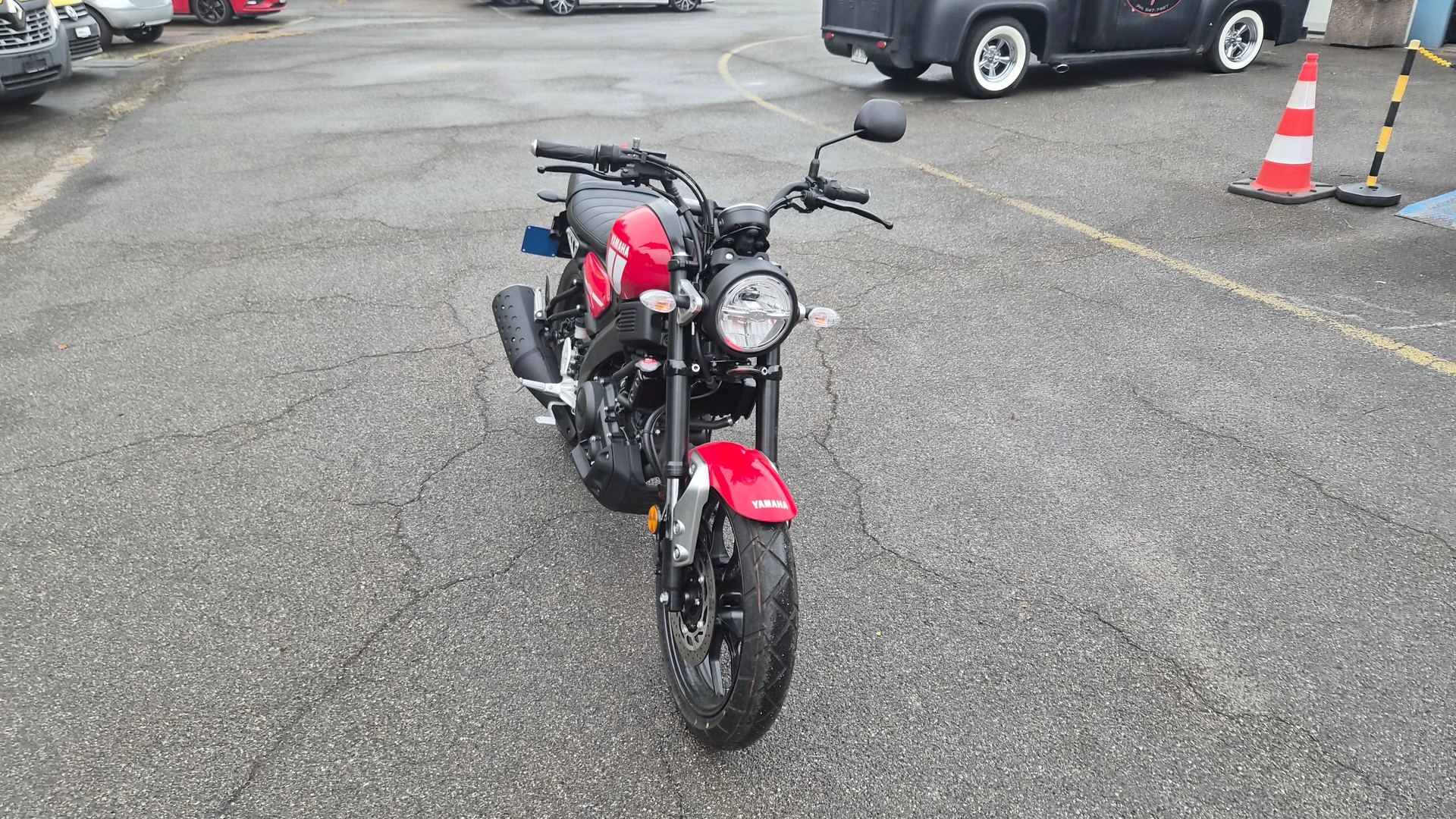YAMAHA XSR 125-image-8