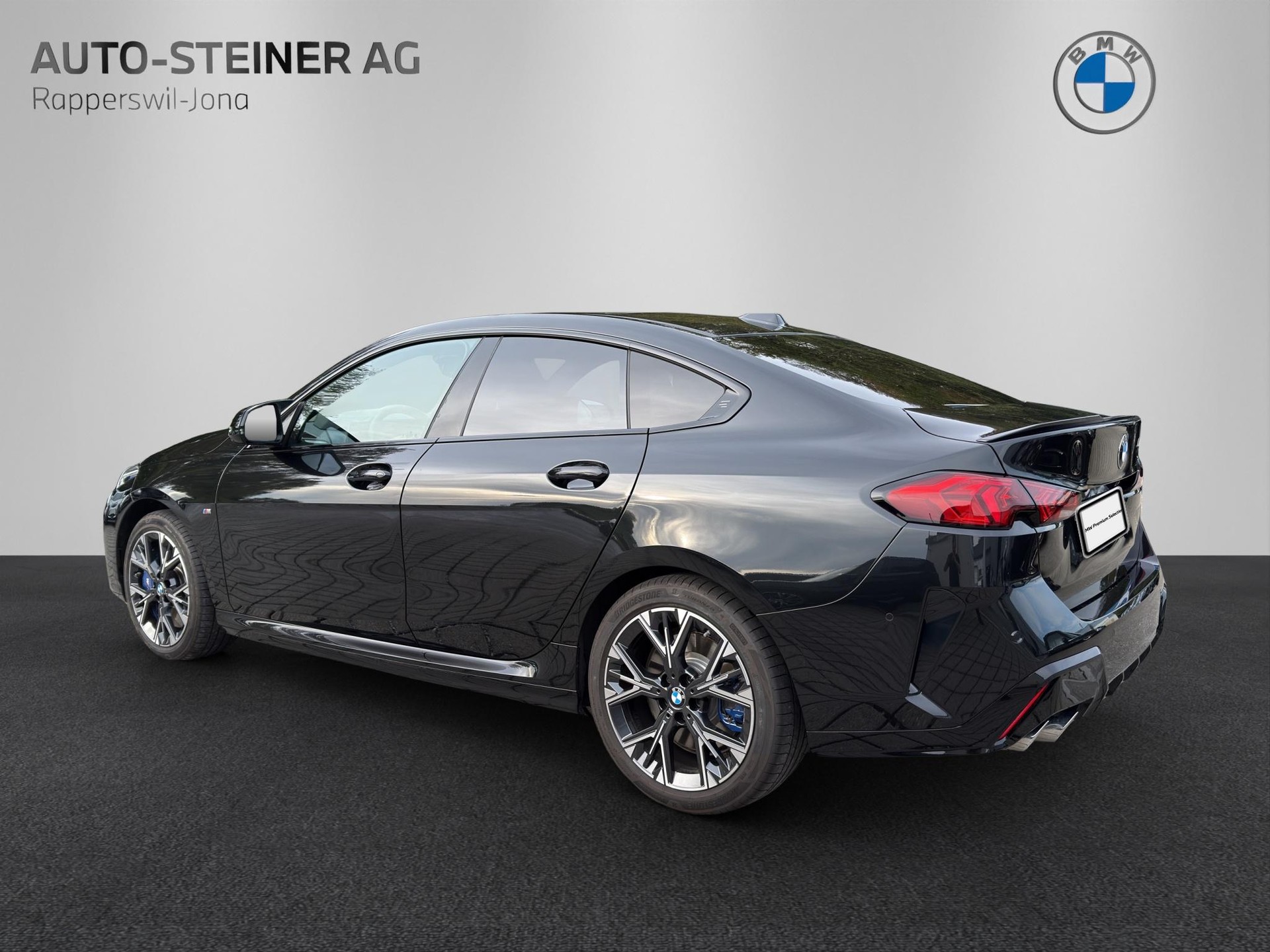 BMW M235i xDrive Gran Coupé-showroom-element-2