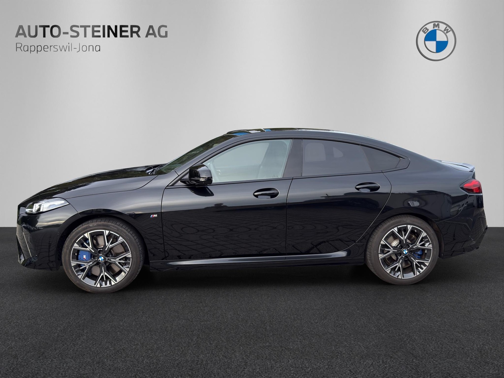 BMW M235i xDrive Gran Coupé-showroom-element-1