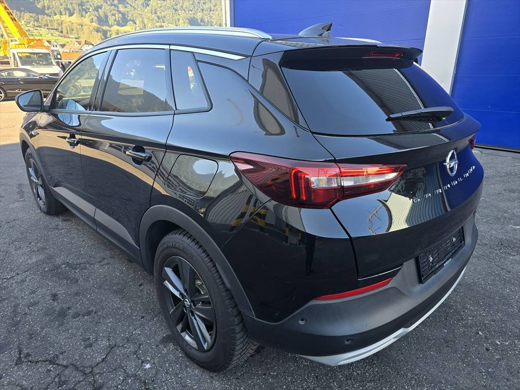 OPEL Grandland X 1.6 Hybrid4 Ultimate Automatik-image-2