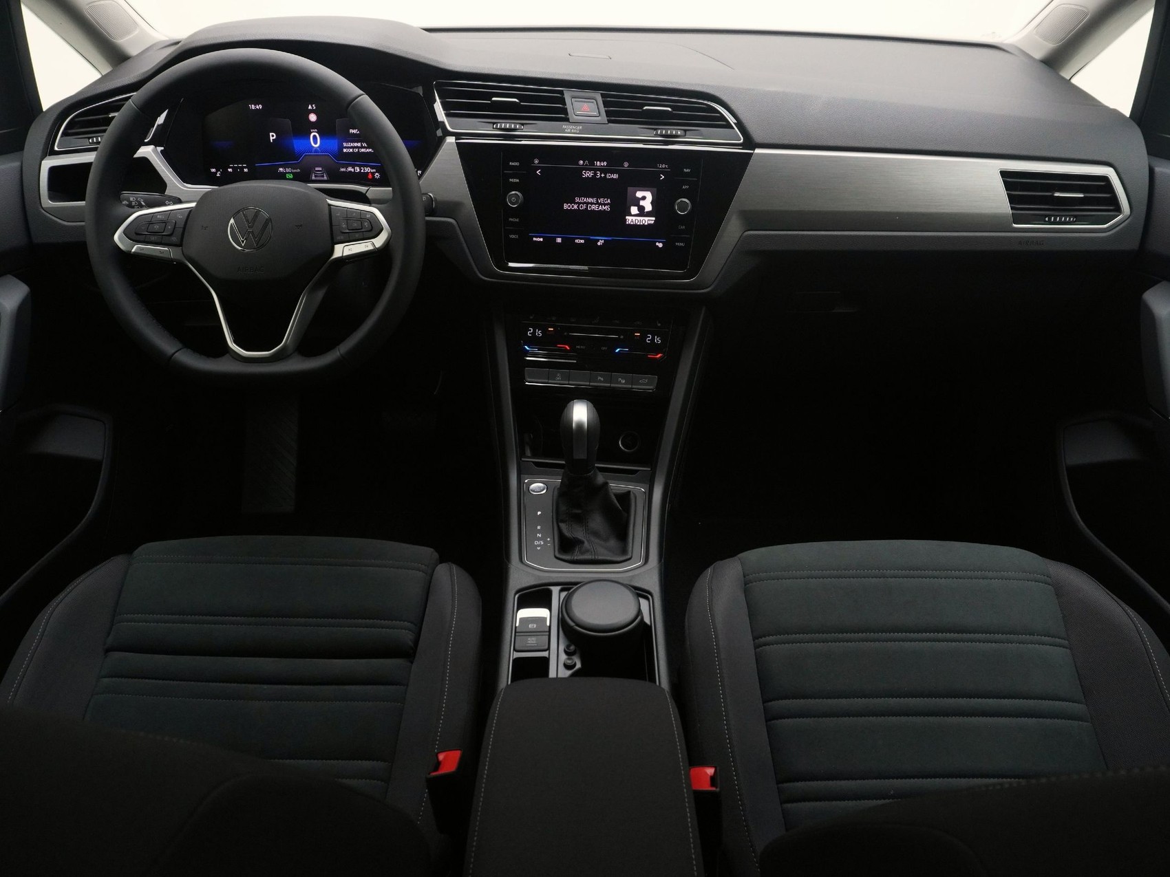 VW Touran 1.5 TSI R-Line DSG-image-11