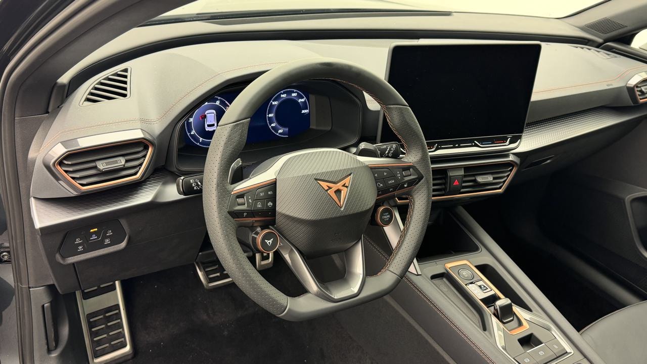 CUPRA LEON ST 1.5 e-HYBRID pHEV VZ DSG-image-6