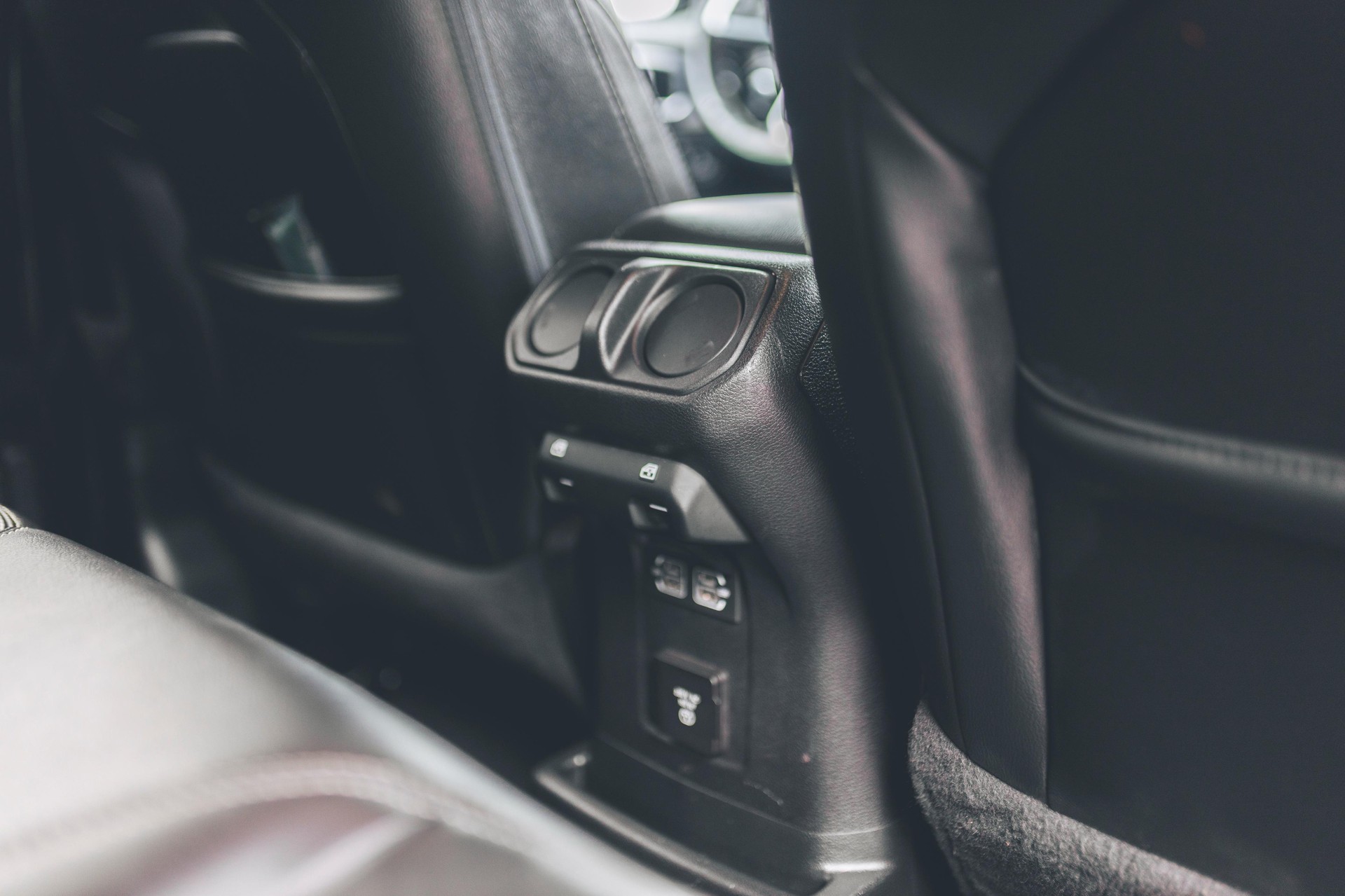 JEEP Wrangler 2.0 PHEV Unlimited Sahara Automatic-image-9
