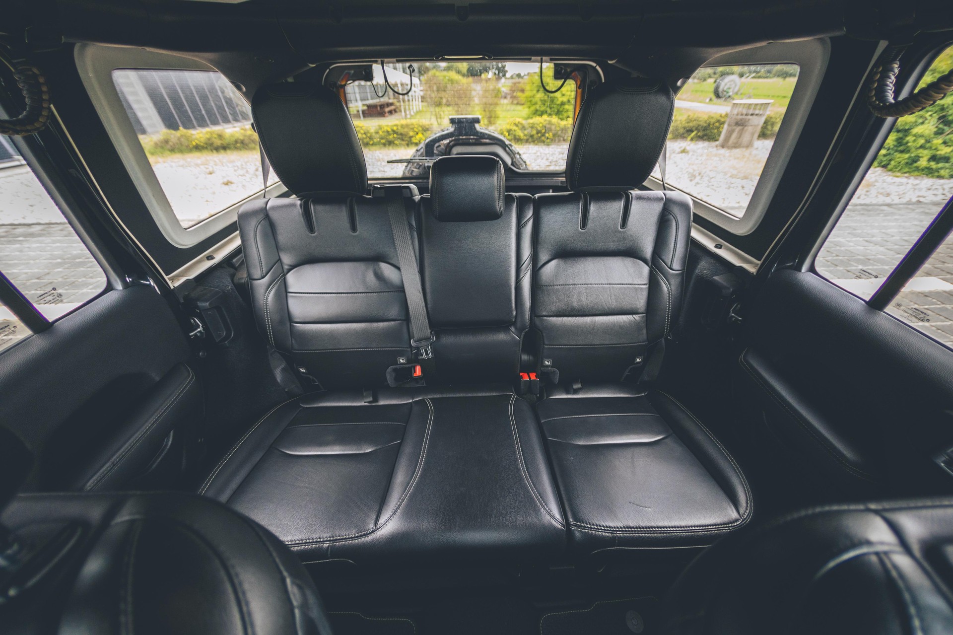 JEEP Wrangler 2.0 PHEV Unlimited Sahara Automatic-image-10