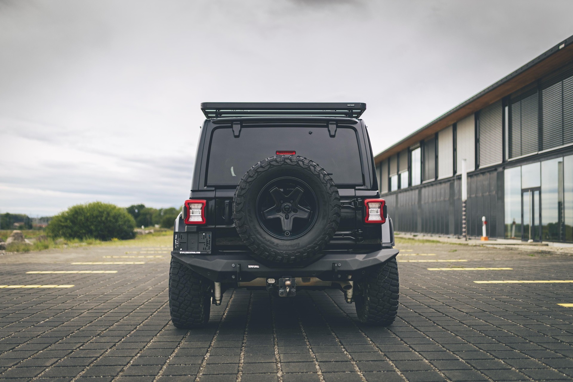 JEEP Wrangler 2.0 PHEV Unlimited Sahara Automatic-image-4