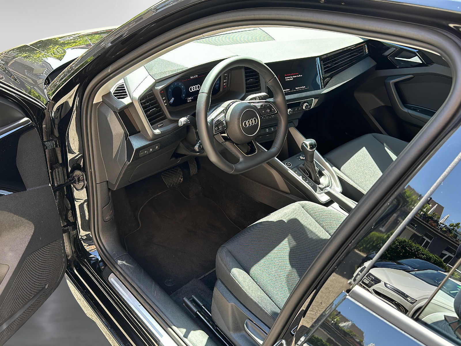 AUDI A1 allstreet 35 TFSI S-tronic-showroom-element-2