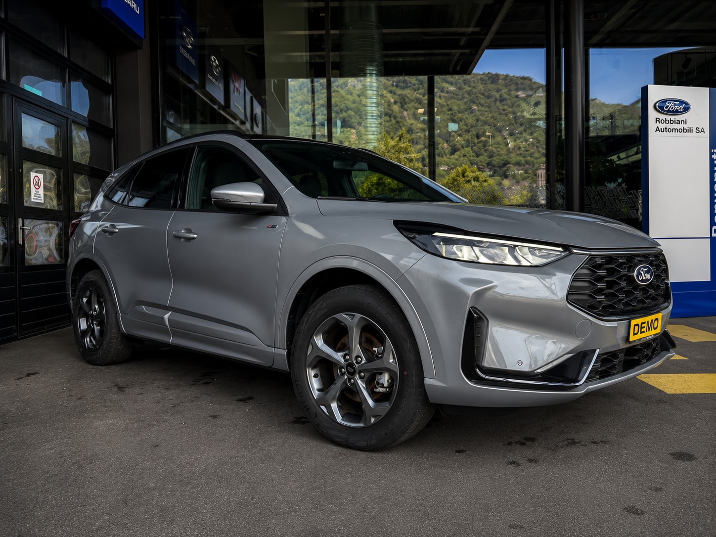 FORD Kuga 2.5 PHEV ST-Line FWD-showroom-element-2