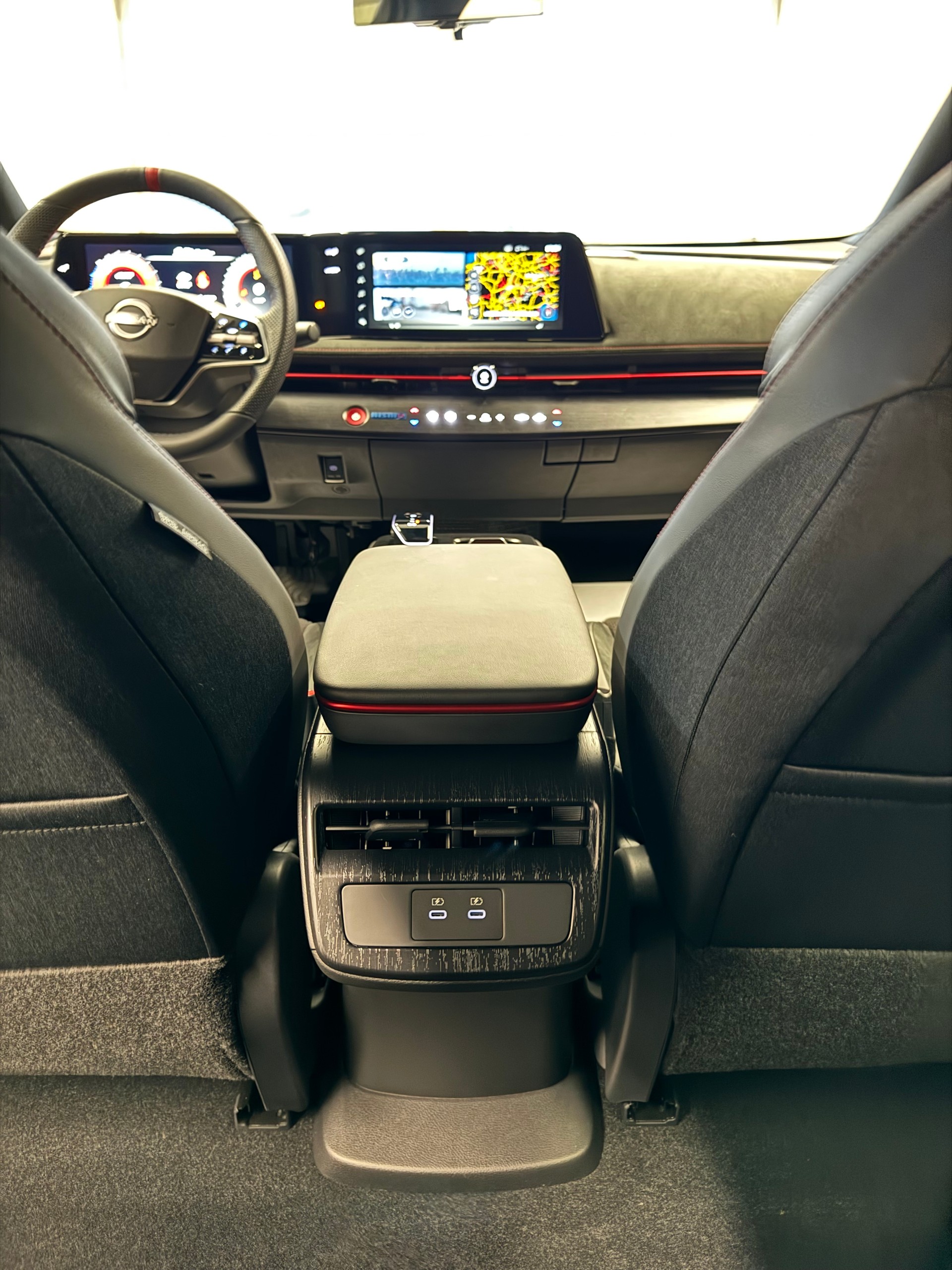 NISSAN NISSAN Ariya 87 kWh NISMO e-4ORCE Allrad 435 PS-image-15