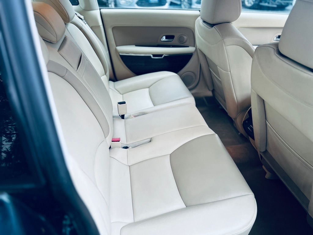 CITROEN C6 Sedan 2.7 HDi V6 Exclusive Automatic-image-7