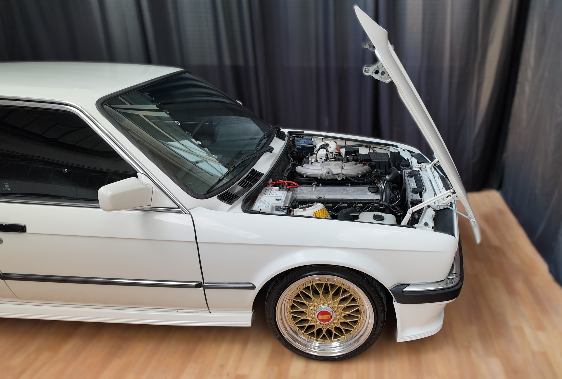 BMW 325i M-TECH-image-10