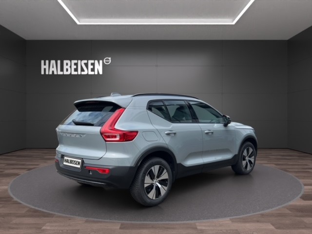 VOLVO XC40 2.0 B3 MH Plus Dark-image-4