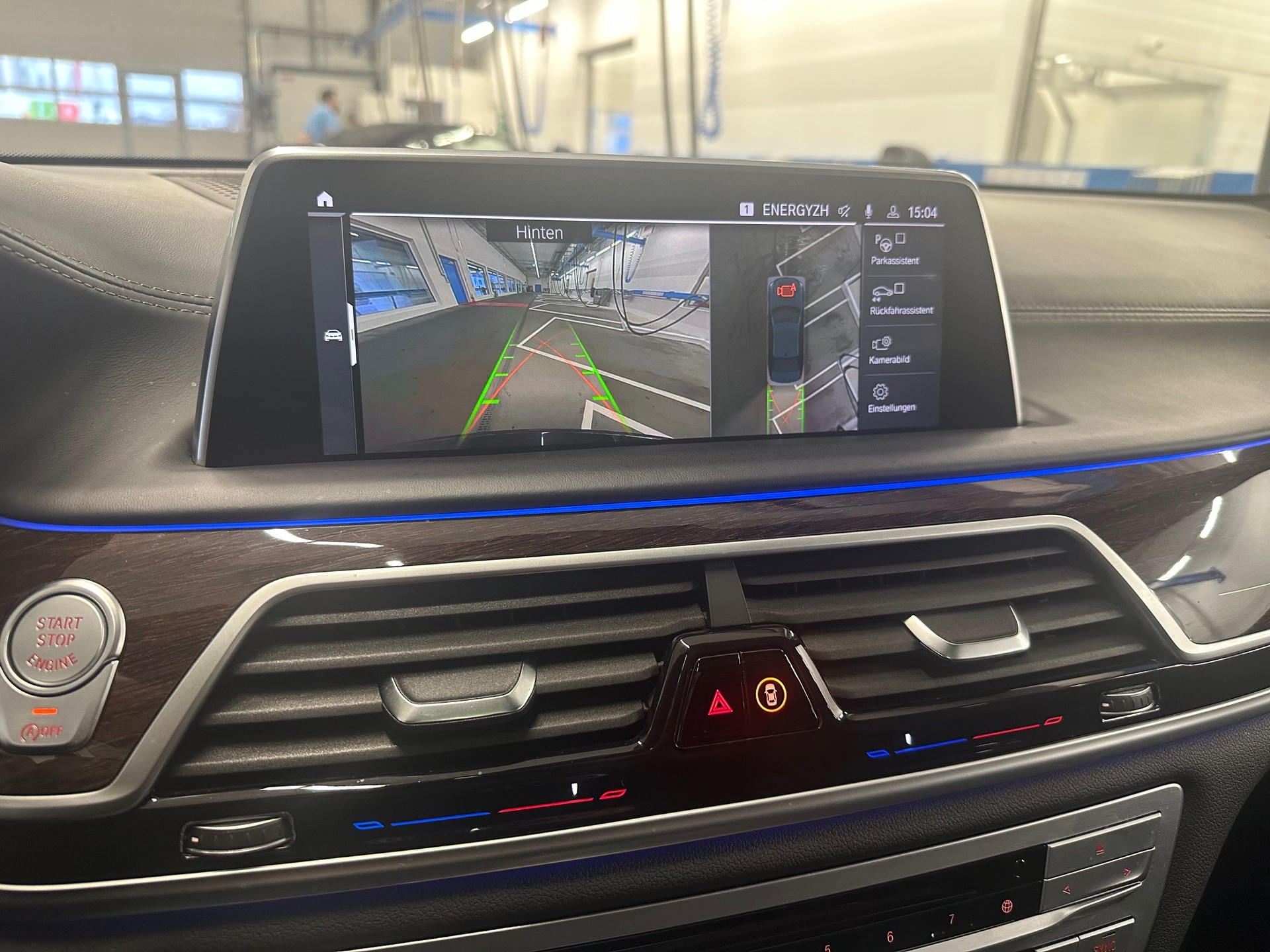 BMW 750i xDrive Steptronic-image-18