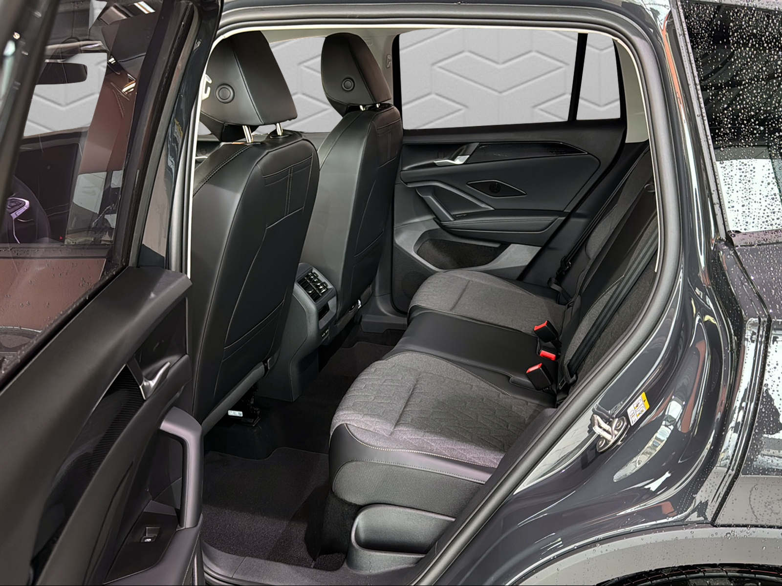 VW Tiguan 1.5 TSI evo2 eHybrid Life DSG-image-12