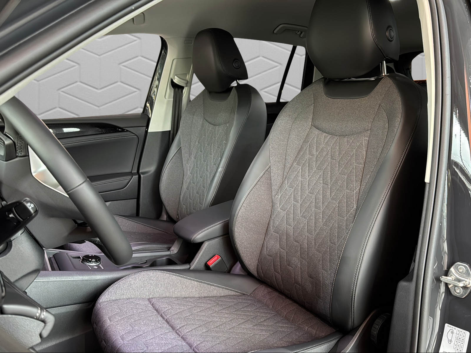 VW Tiguan 1.5 TSI evo2 eHybrid Life DSG-image-6