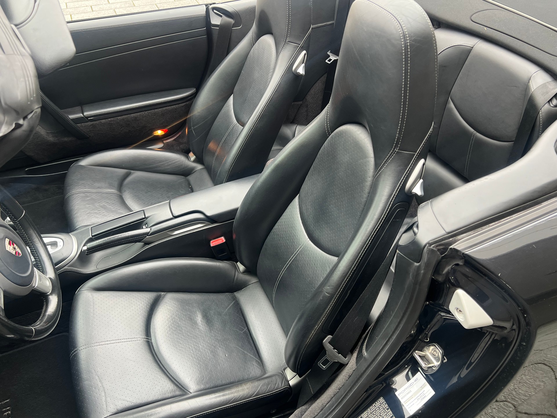 PORSCHE 911 Cabrio Carrera S-image-9