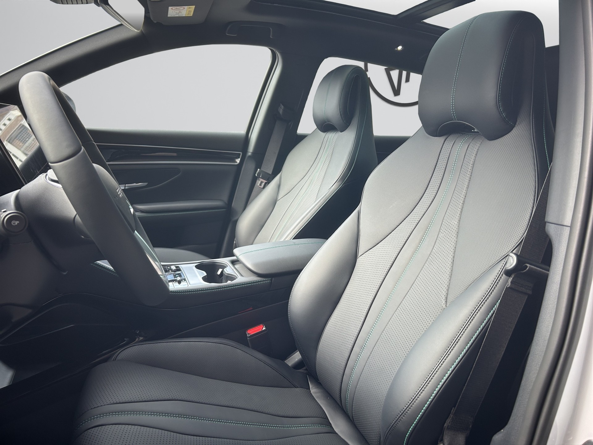 BYD Seal U DM-i Design AWD-image-10