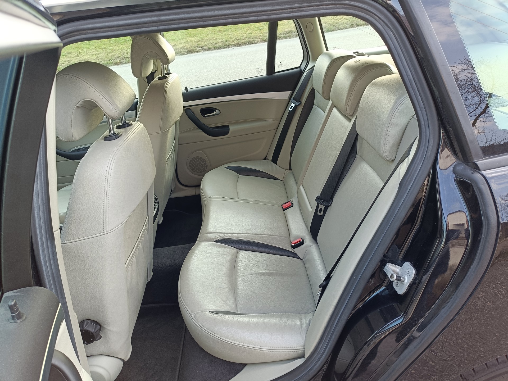 SAAB 9-3 2.0T Aero XWD Automatic-image-13