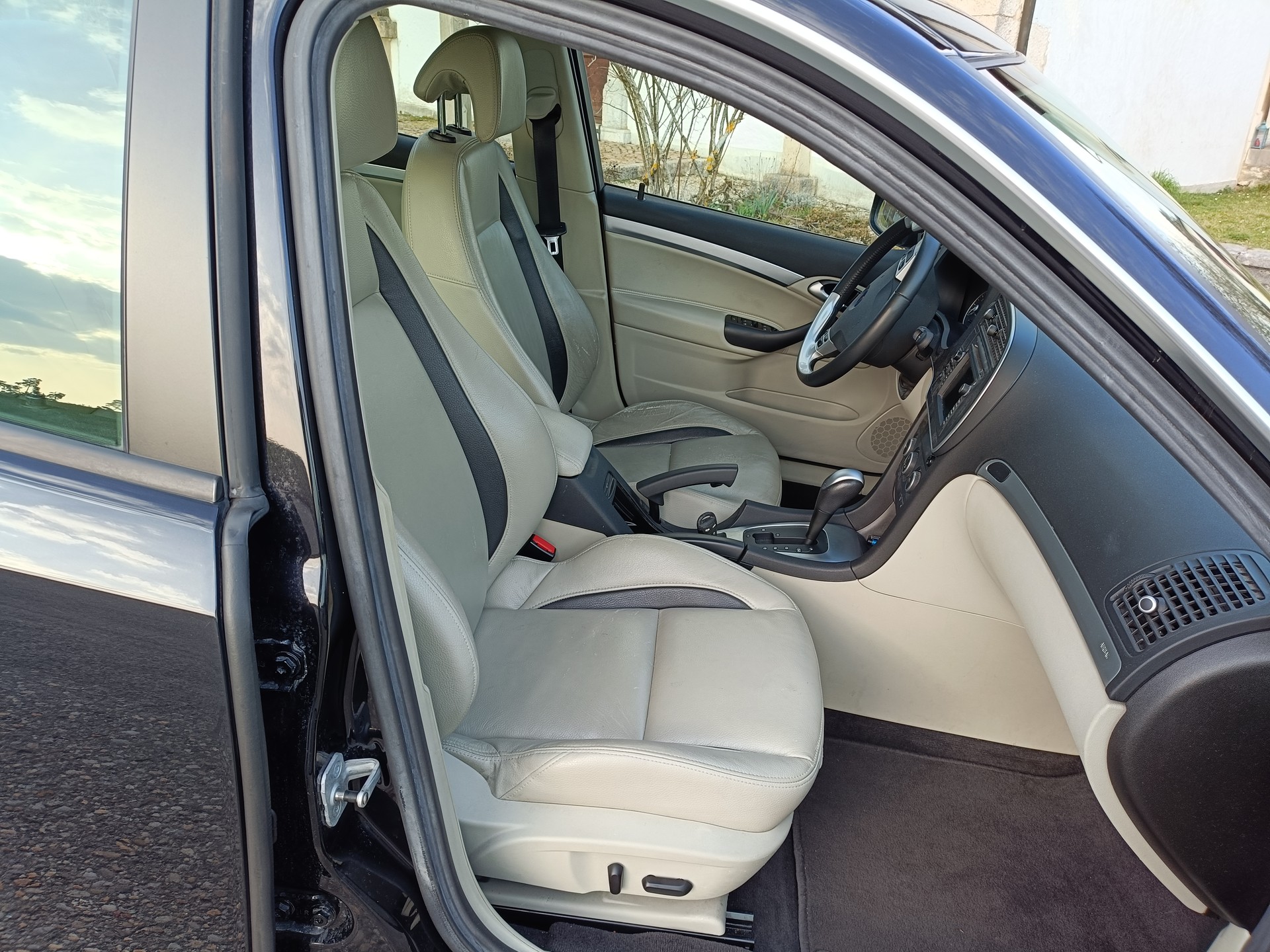 SAAB 9-3 2.0T Aero XWD Automatic-image-11