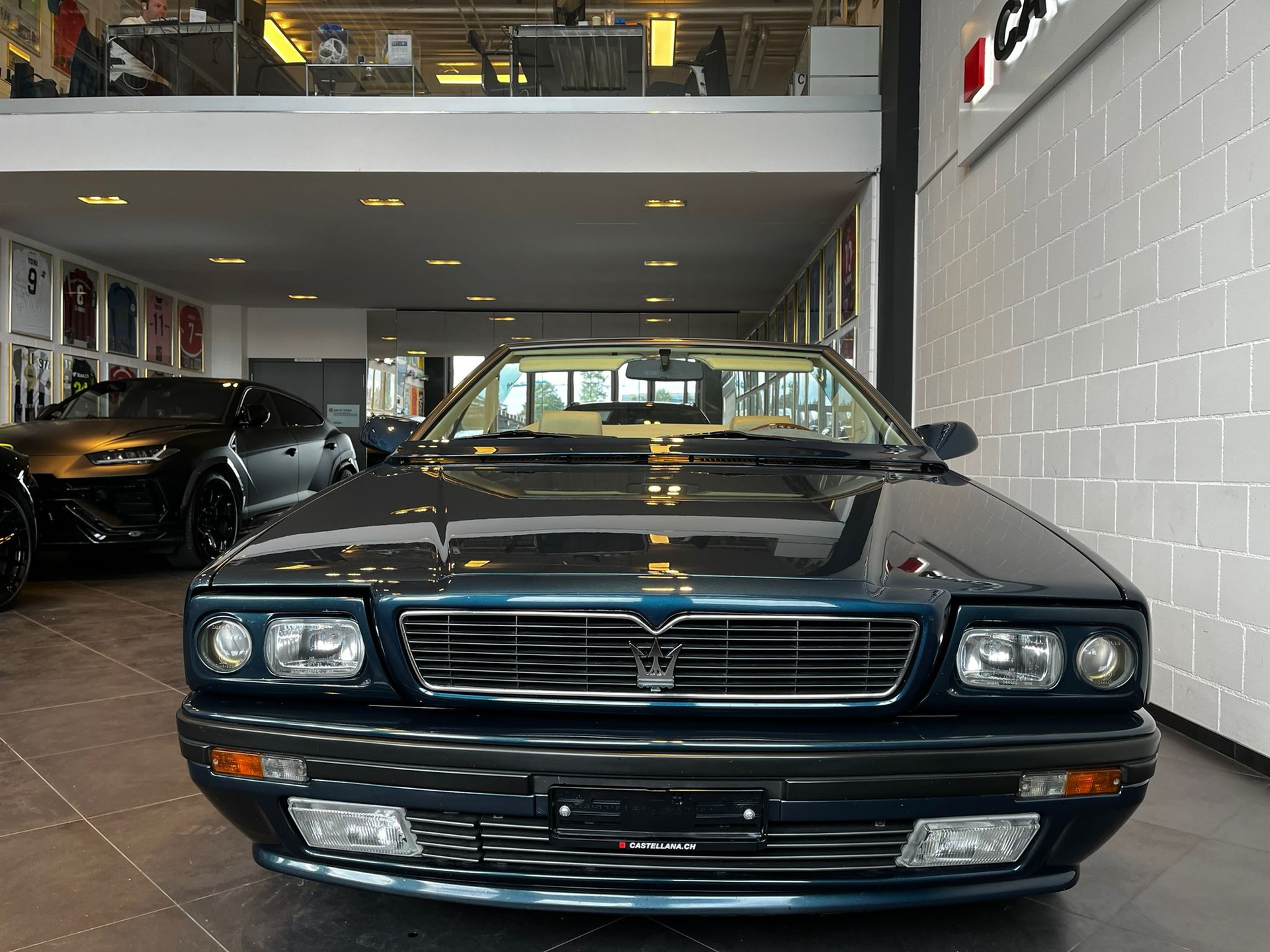 MASERATI Biturbo Spyder E-showroom-element-3