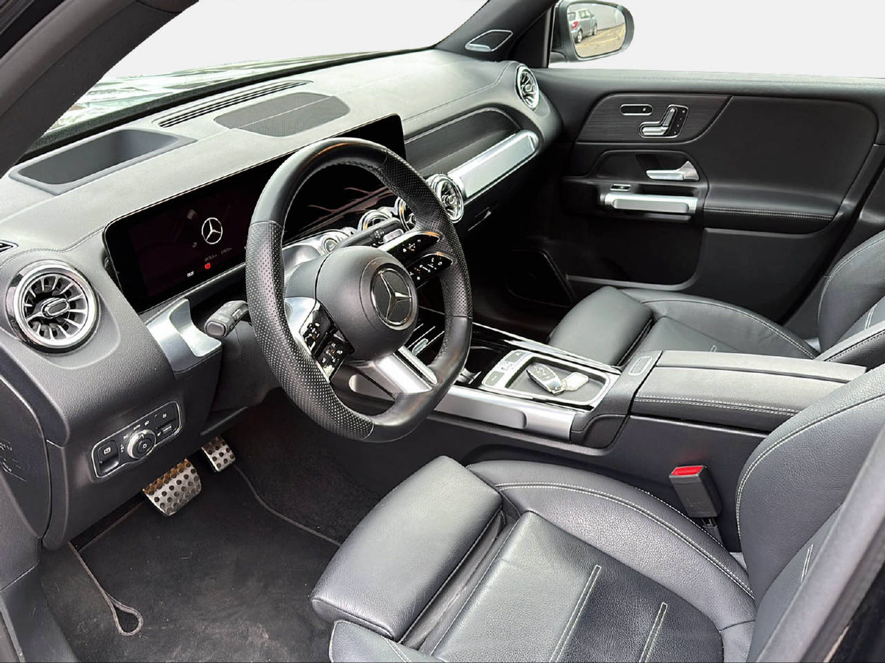 MERCEDES-BENZ GLB 220 d AMG Line 4matic-image-14