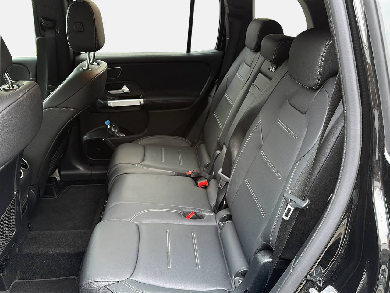 MERCEDES-BENZ GLB 220 d AMG Line 4matic-image-10