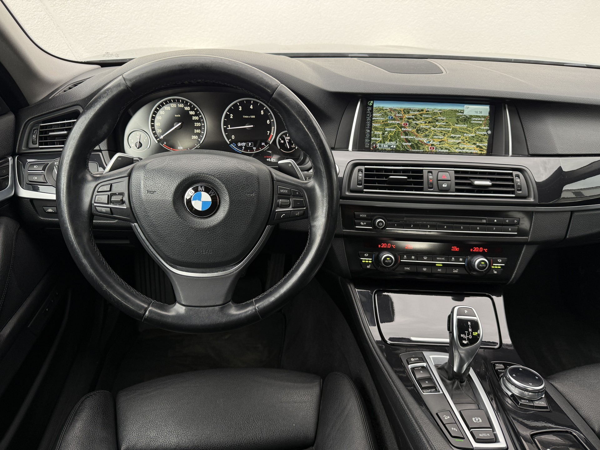 BMW 528i xDrive Steptronic-image-20