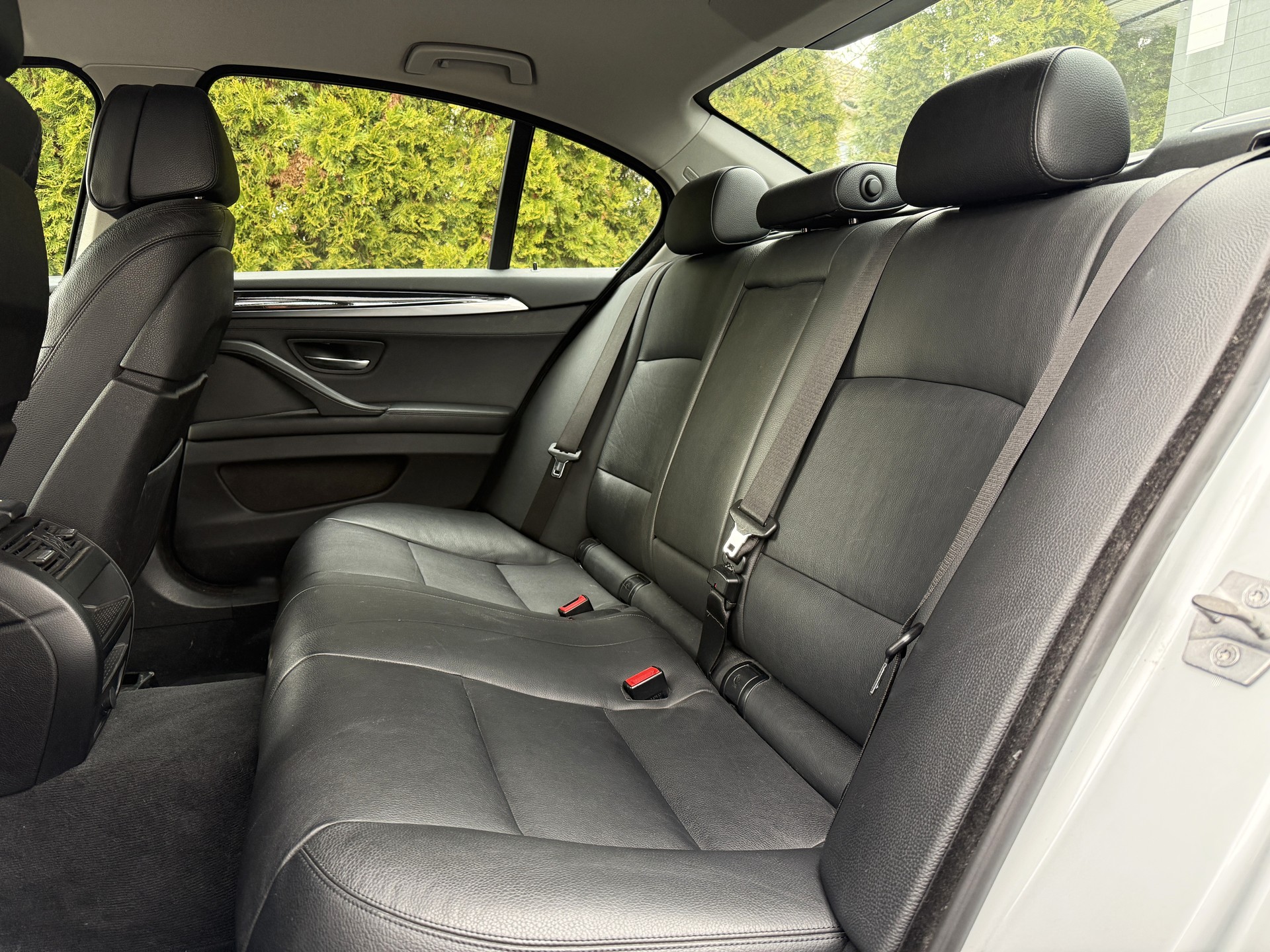 BMW 528i xDrive Steptronic-image-15