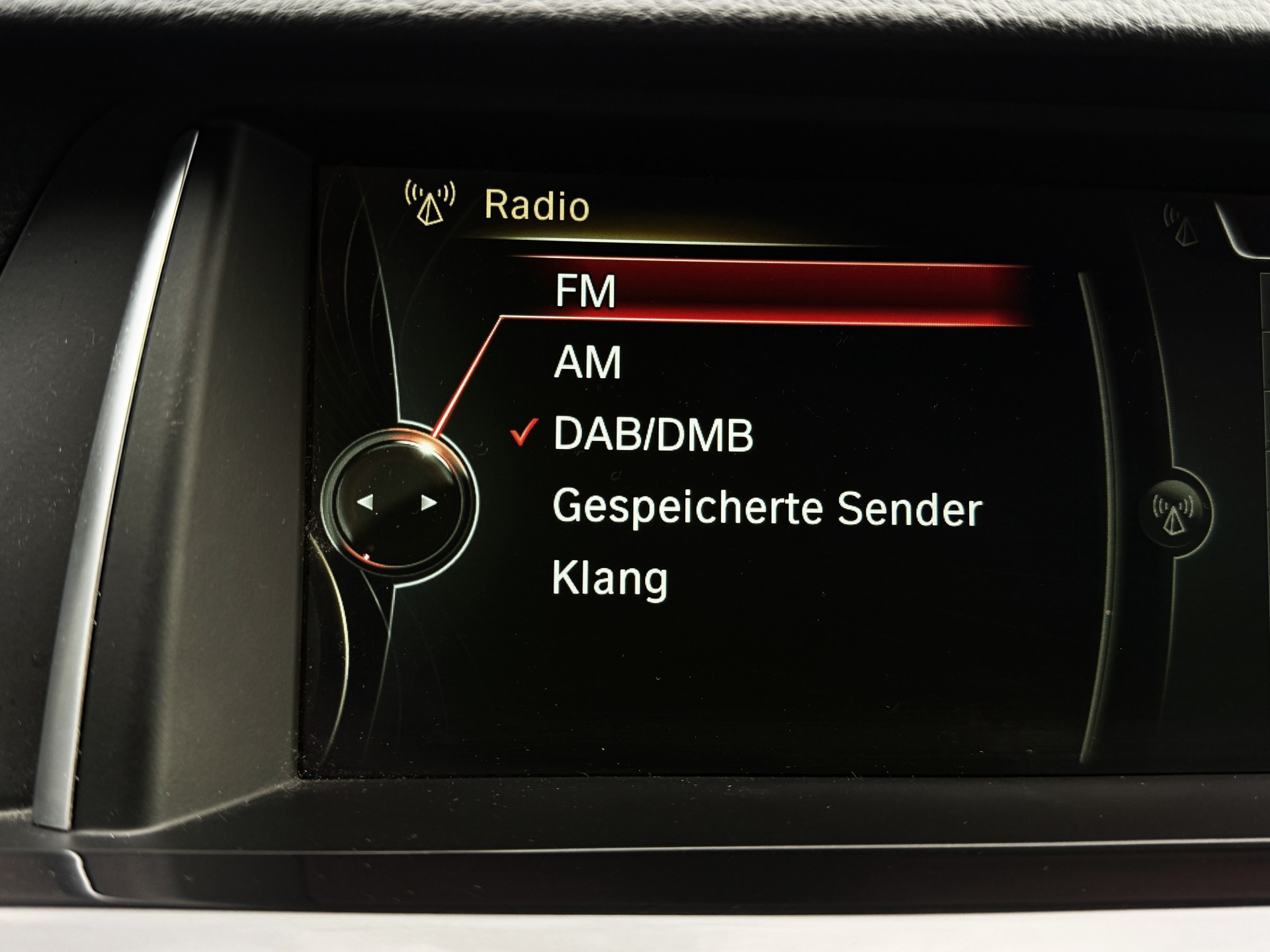 BMW 528i xDrive Steptronic-image-23