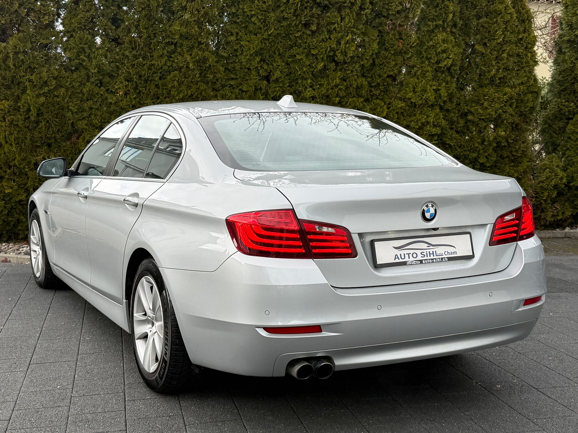 BMW 528i xDrive Steptronic-image-7