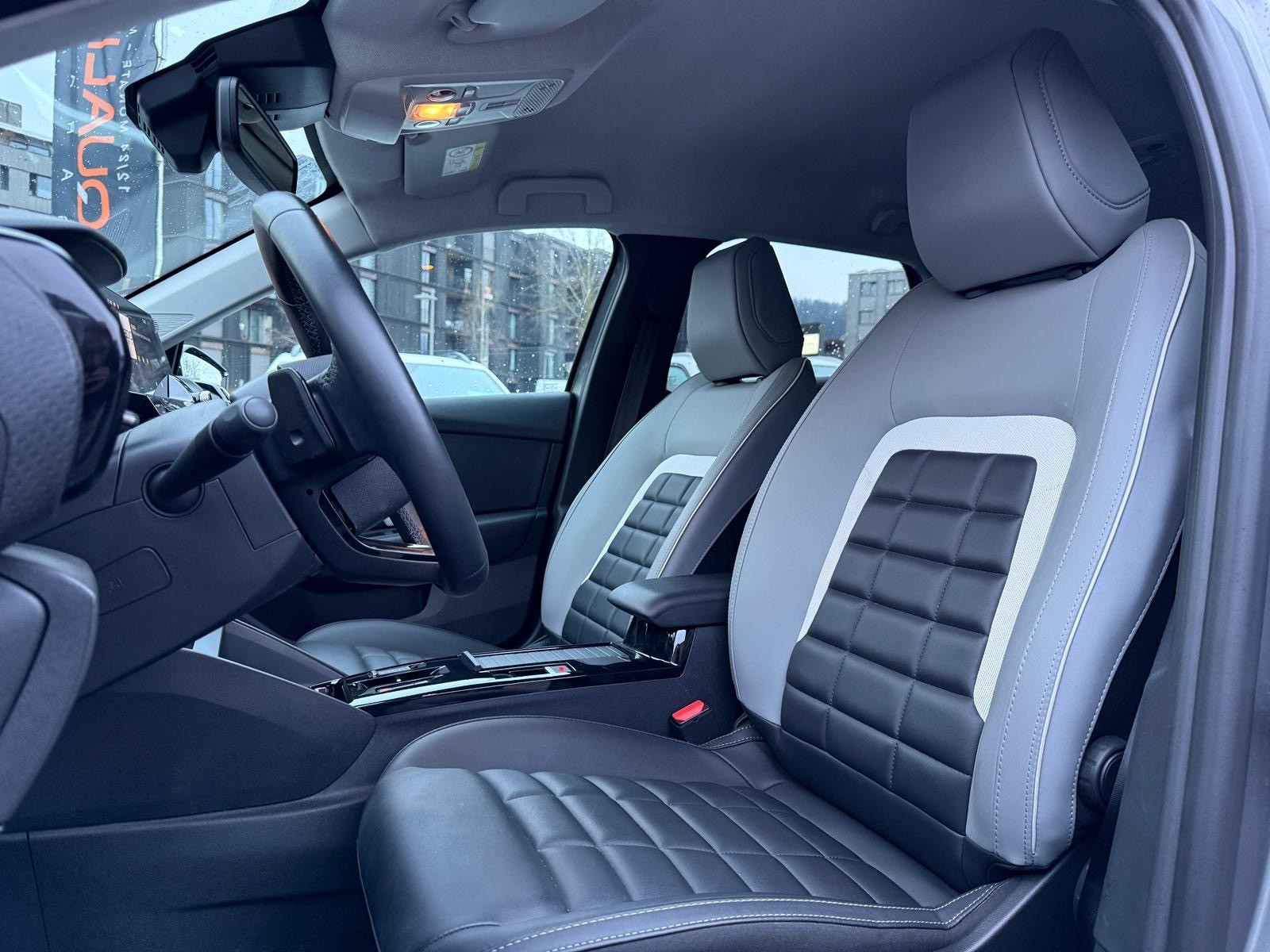 CITROEN C4 1.2 130 Max EAT8-image-15