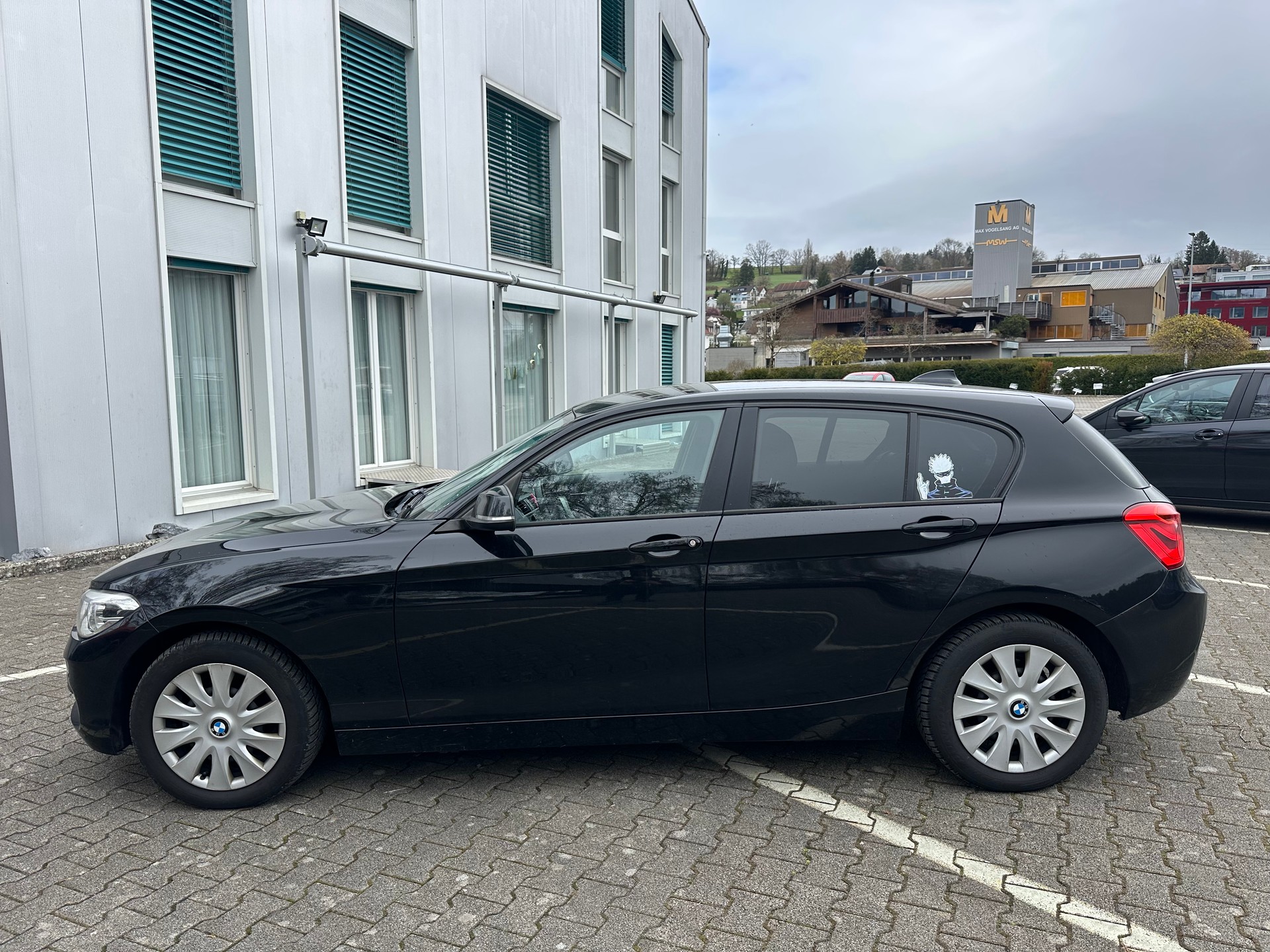 BMW 116d Sport Line Steptronic-image-5