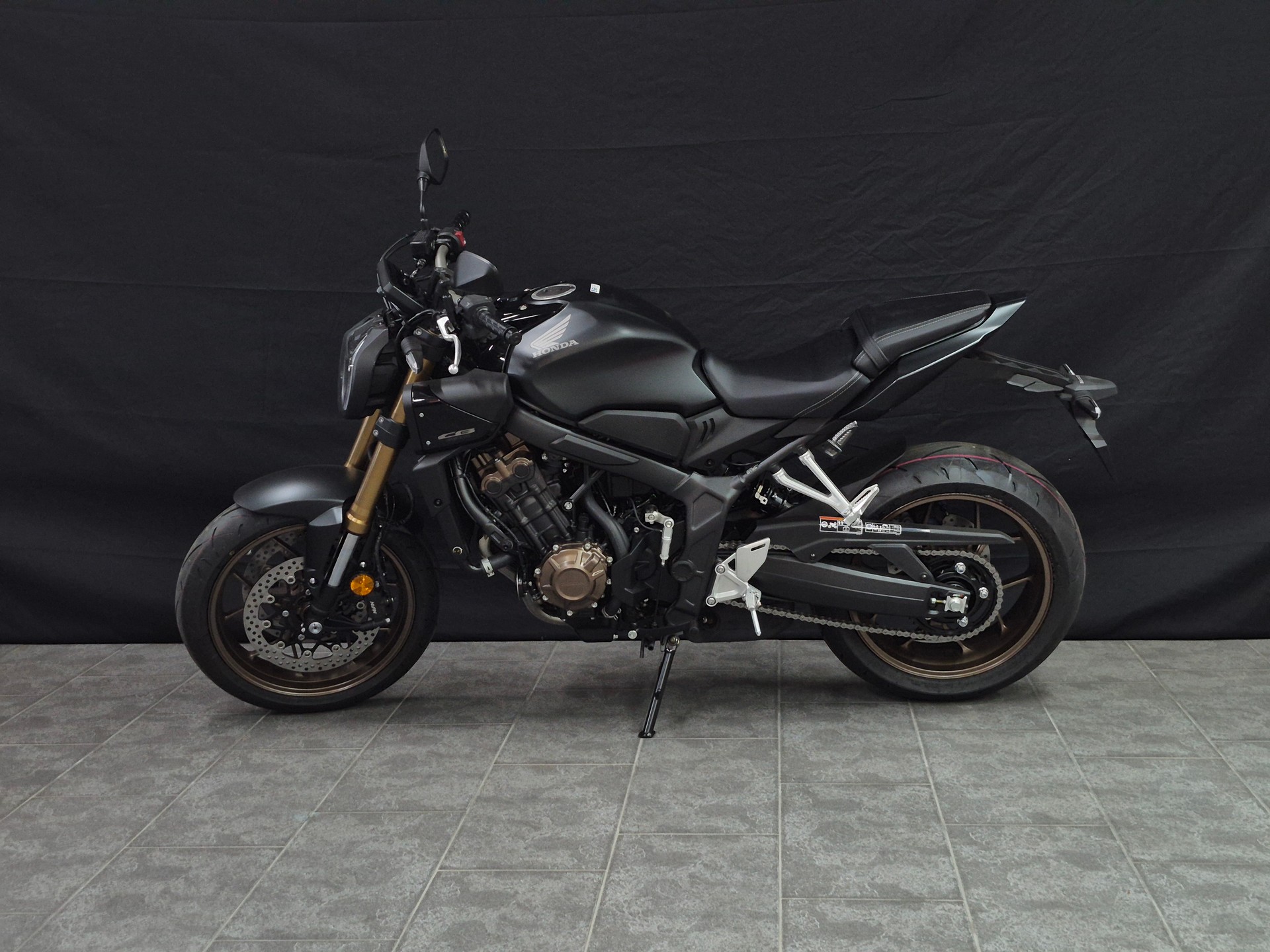 HONDA CB 650 R E-Clutch-image-14