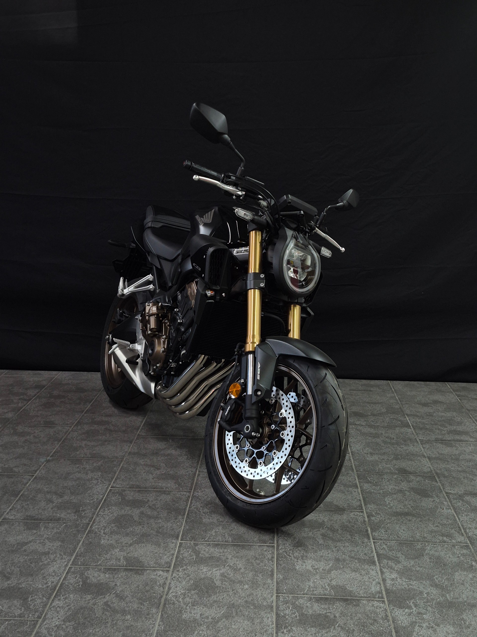 HONDA CB 650 R E-Clutch-image-5