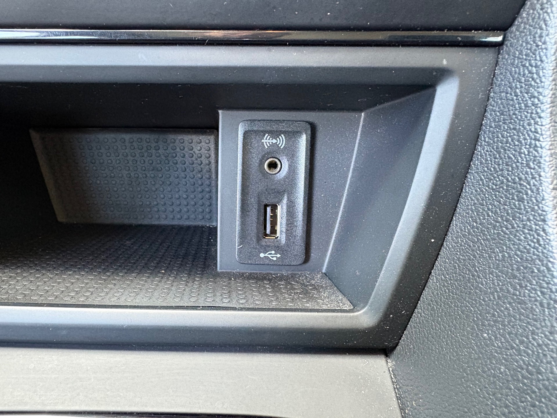 SEAT Leon 1.2 TSI Entry-image-11